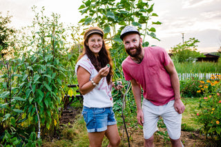 Marion und Tim im Selbstversorger Garten